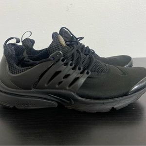 Nike black prestos